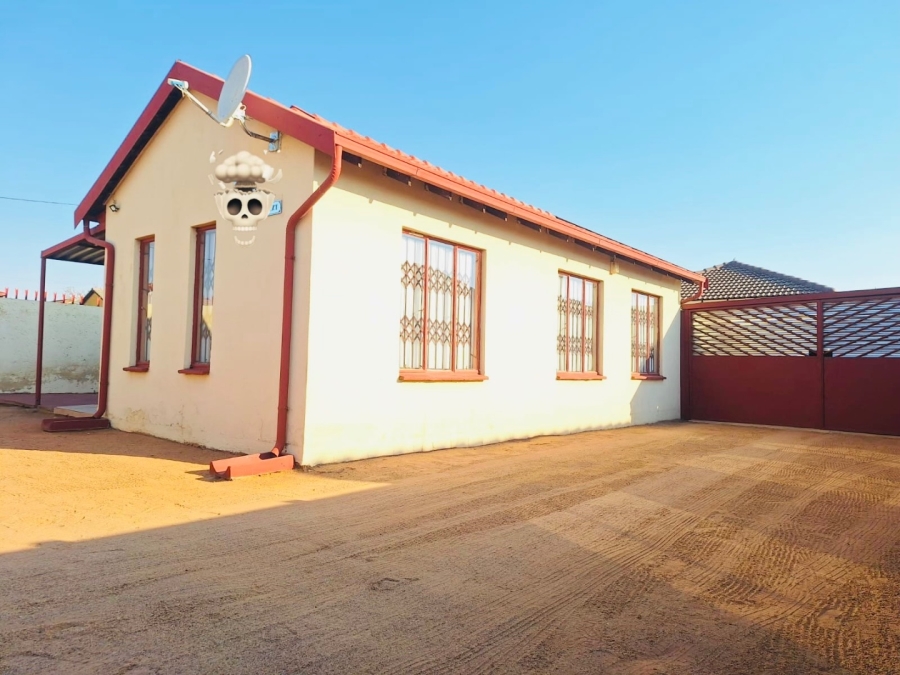 3 Bedroom Property for Sale in Mabopane Unit X North West